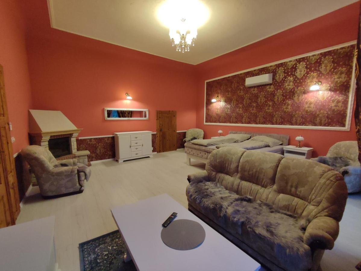 Zamecky Apartman - Castle Apartment Stribro Bagian luar foto